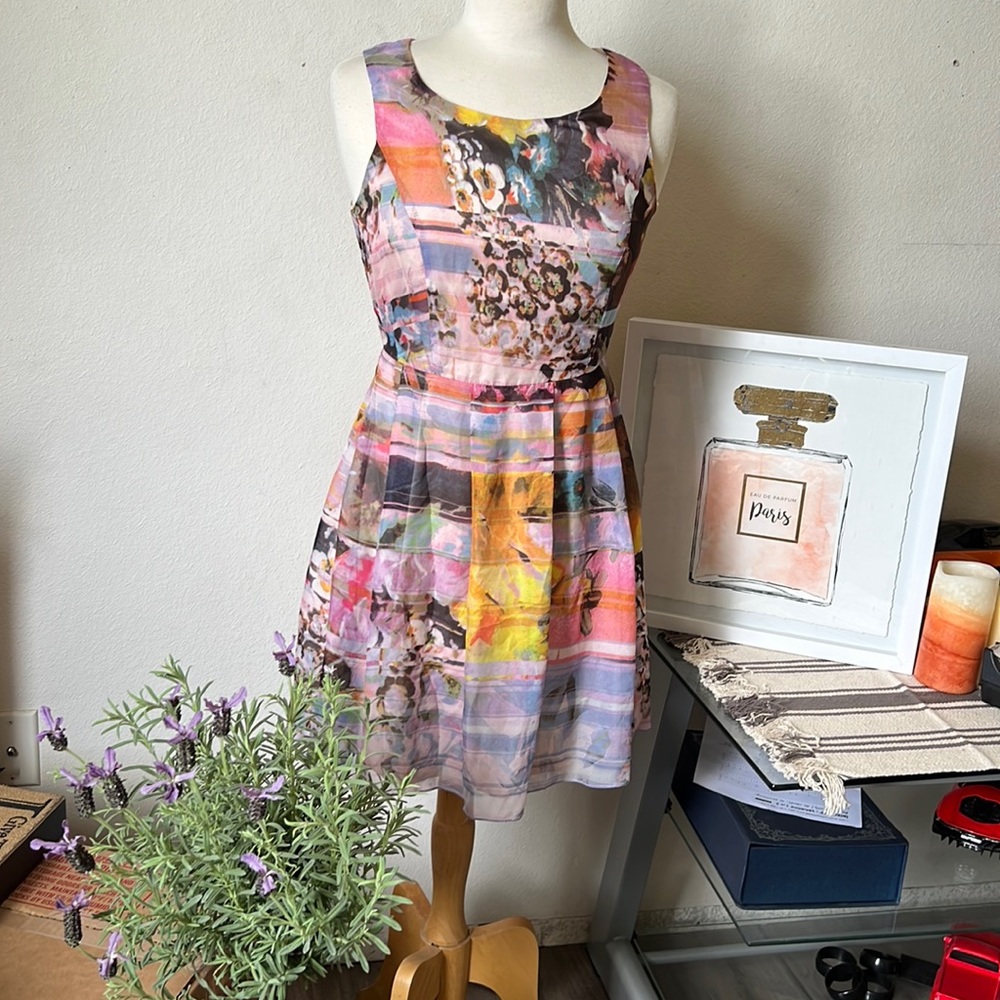 Mystree flowered dress size S